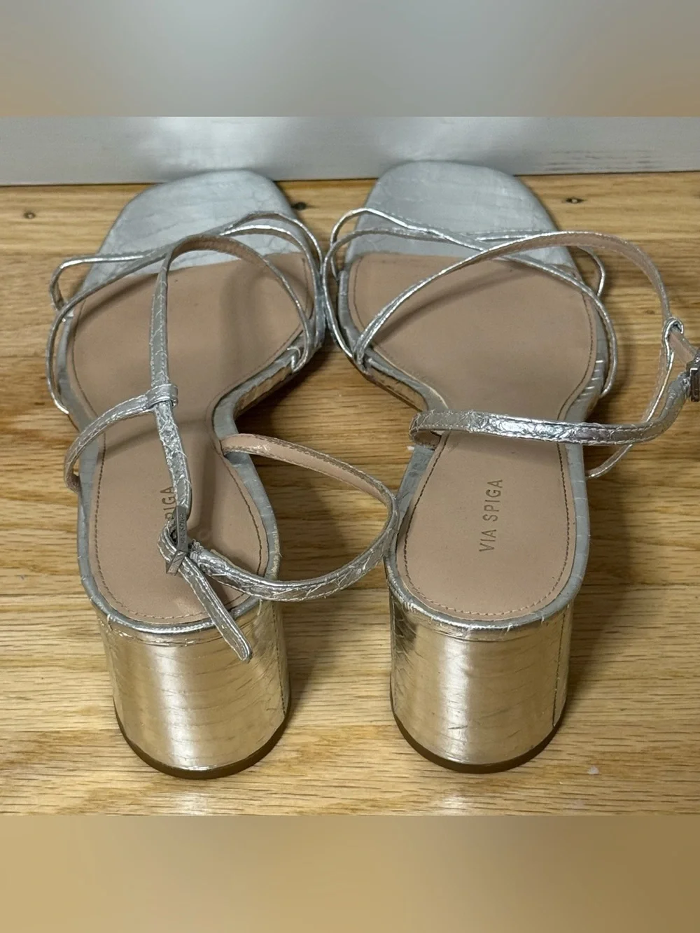 Via Spiga Women's Roslyn Sandals Silver Leather Size 10 M Strap Chunky Heel